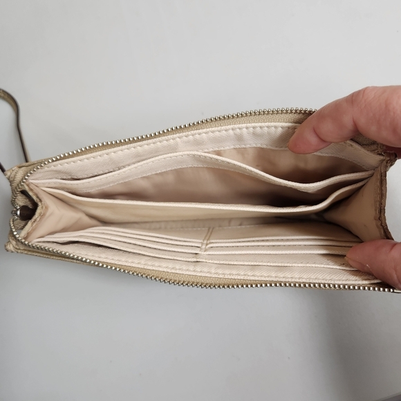 Coach Womens Signature Beige Canvas/Leather Wristlet/Clutch - Picture 16 of 16